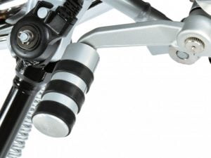 Voetsteun verlaging| Rem en schakelpedaal vergroting