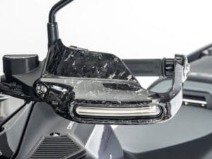 Ilmberger handbeschermer met richtingaanwijzerhouder R 1300 GS (Adventure) - links - Black Diamond Carbon - glanzend